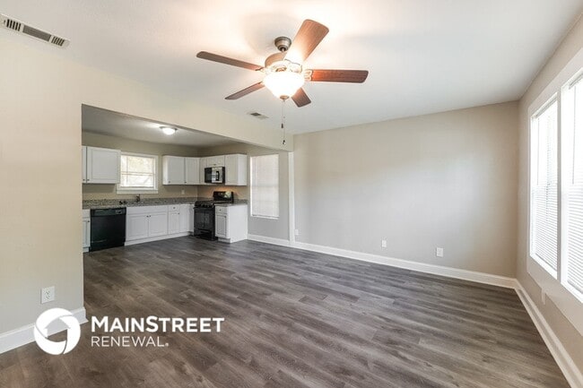 Photo - 102 E Barton St