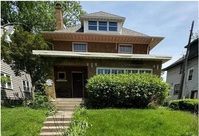 Building Photo - 1110 N Maplewood Ave Rental