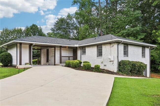 Building Photo - 3731 N Druid Hills Rd