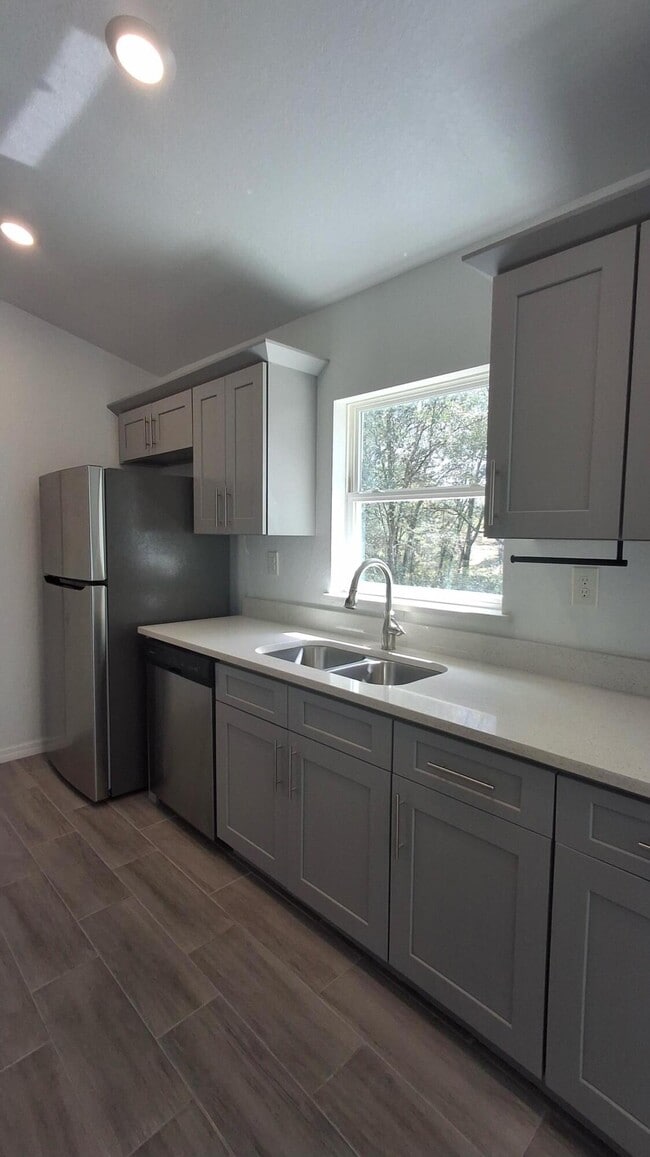 Photo - 19850 Eagle Dr