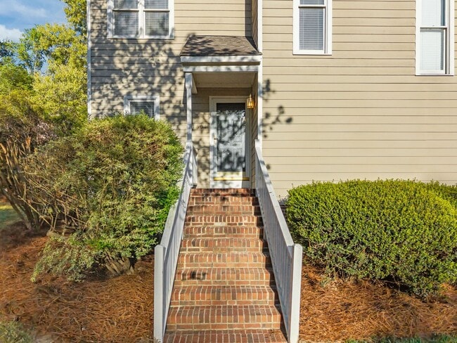 Photo - Fantastic End-Unit Townhome Available Now!