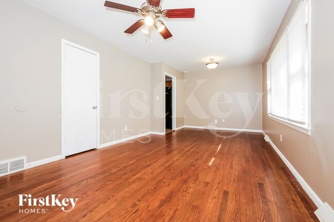 8504 Spring Valley Rd