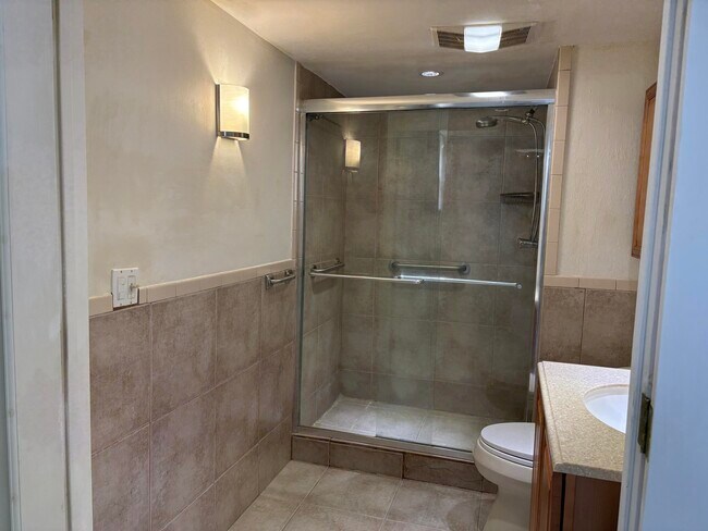 Photo - 9820 S Hollybrook Lake Dr Unidad 110