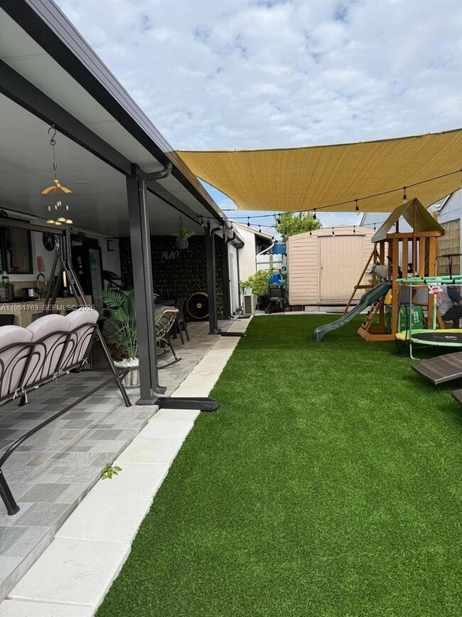 Photo - 1041 SW 111th Ave