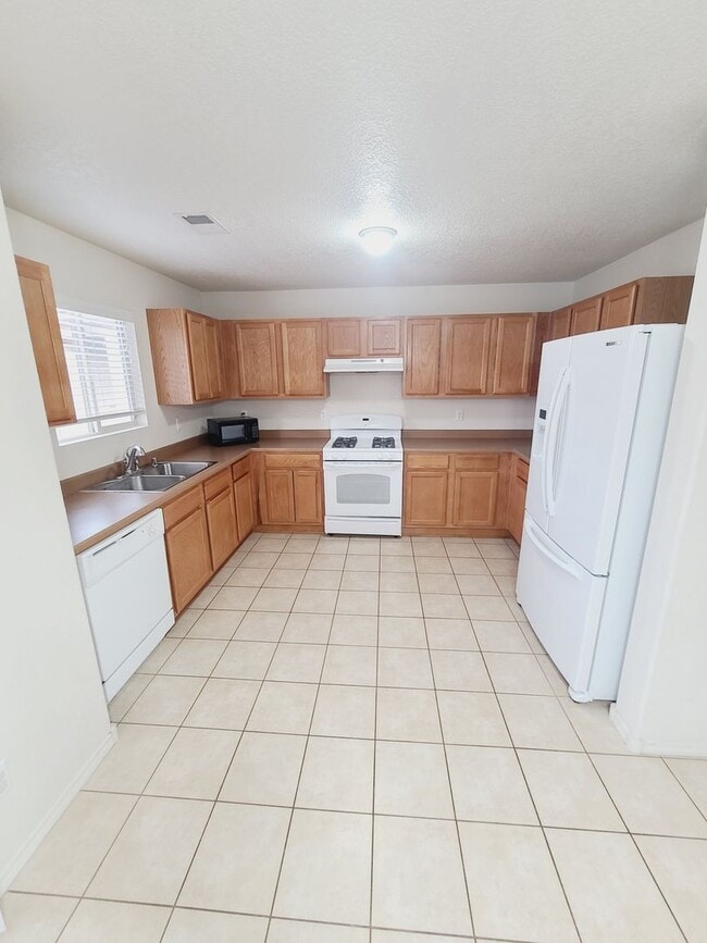 Photo - 4 bedroom 2.5 bath home