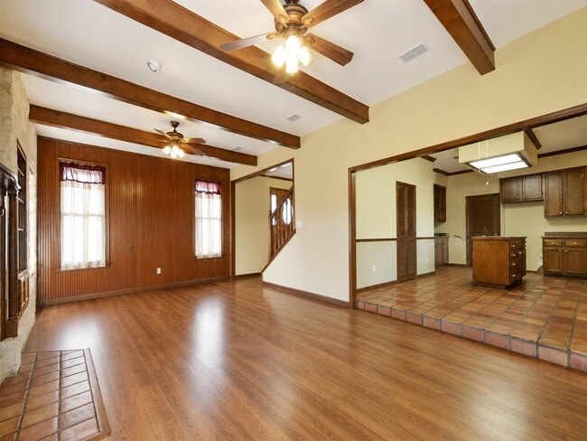 Photo - 431 Berry Ln