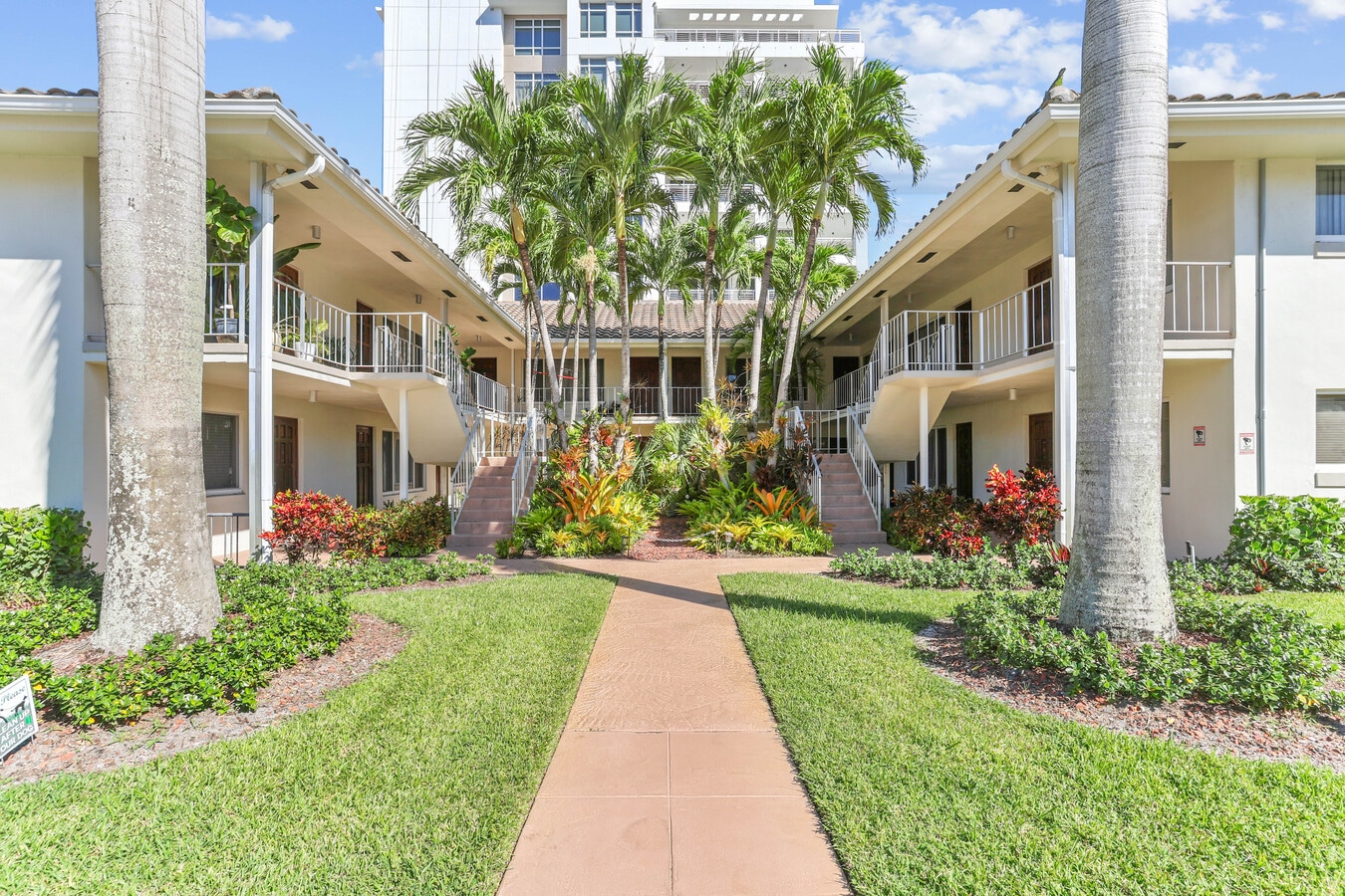 Photo - 301 E Royal Palm Rd Unidad 2D