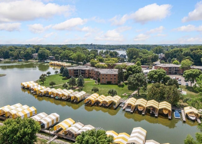 Building Photo - 5400 Three Points Blvd Unit 331