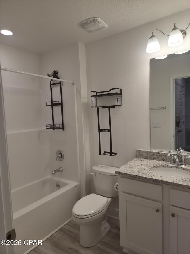 Photo - 460 Melrose Wy