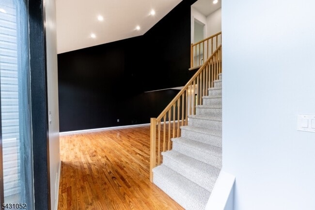 Photo - 9 Wick Ln