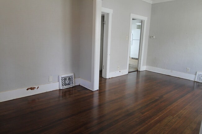 Photo - Cozy 2+ Bedroom Home in South Omaha! Pet F...