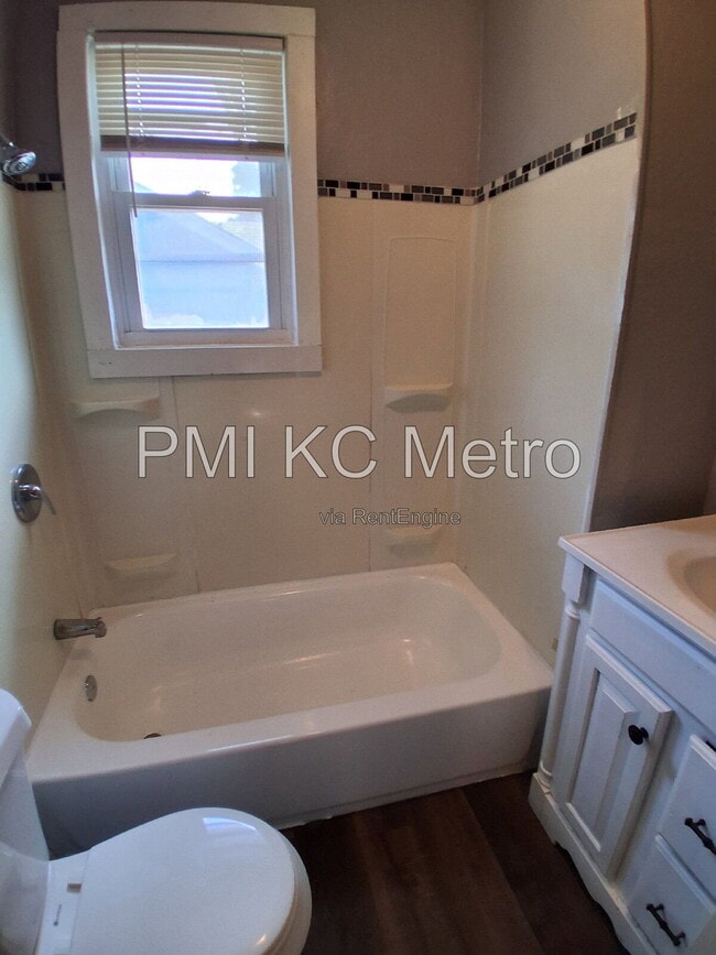 Photo - 4607 Olive St