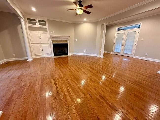 Photo - 105 Bent Brook Dr