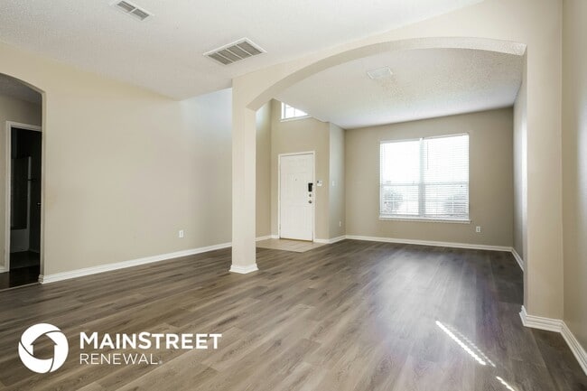 Photo - 533 Autumn Park Ct