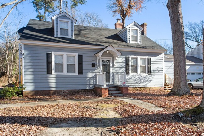 Charming Updated Cape Cod with In-Law Suite - Charming Updated Cape Cod with In-Law Suite House