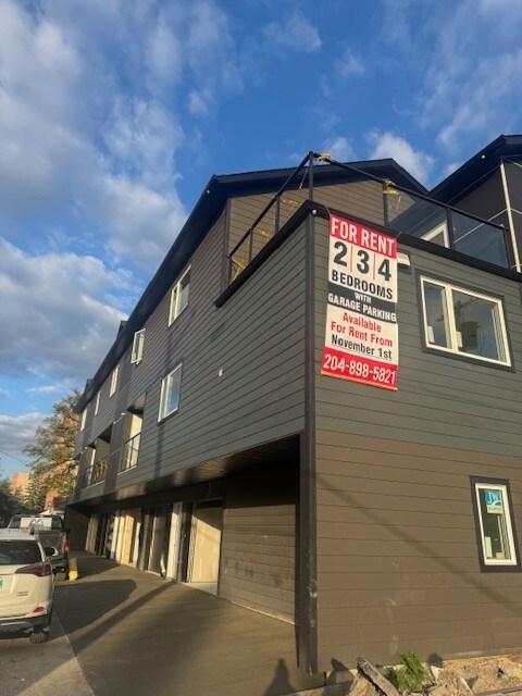 Photo - 267 Traverse Av