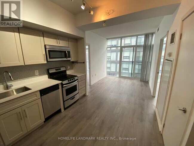 Photo - 36 Lisgar St Unit ph02