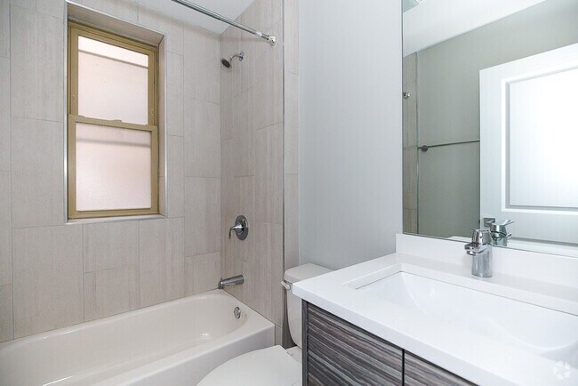 Building Photo - 3924 N Janssen Ave Unit 1 Rental