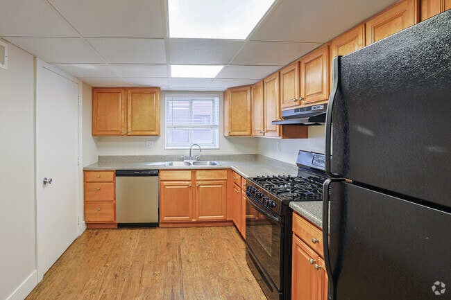 2BR, 1BA - 1220SF - Kitchen