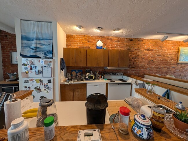 Photo - 131 Sutherland Rd Unit 2