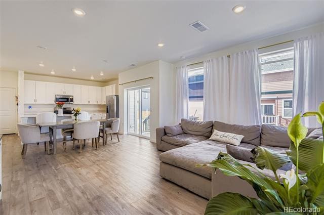 Photo - 625 Aspen Ave