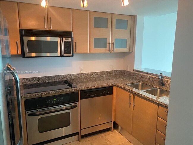 Photo - 2101 Brickell Ave Unidad 2209 Rental