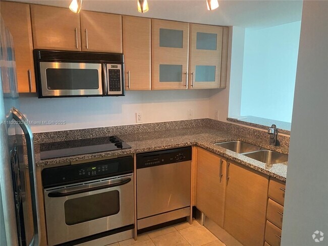 Building Photo - 2101 Brickell Ave Unit 2209 Rental