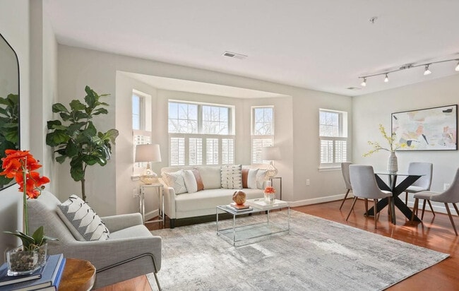 Photo - 3609 38th St NW Unit 309
