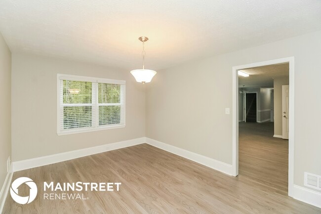 Photo - 5501 Reynard Trail