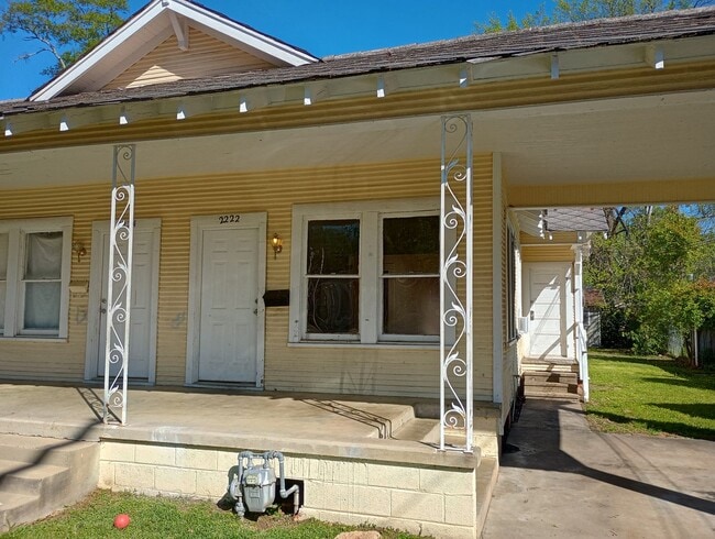 Building Photo - 2222 Vance Ave Rental