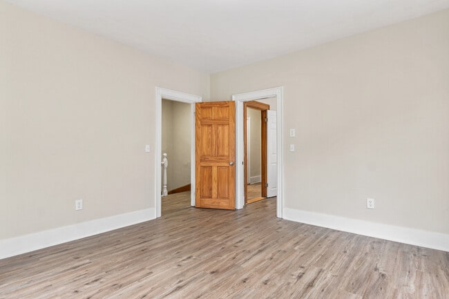 Photo - 27 Frederic St Unit 27B