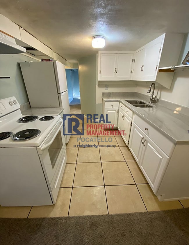 605 S 11th Ave Unidad Downstairs