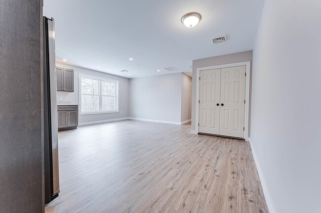 Photo - 3 Strafford Rd Unit 1