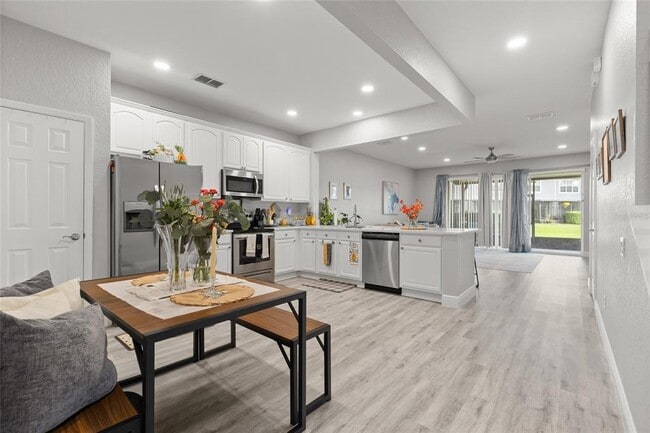 Photo - 15048 Bellinkoff Ln