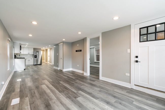 Building Photo - 4624 N Springfield Ave Unit 1