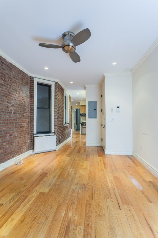 Photo - 450 W 50th St Apartment Unit 1W