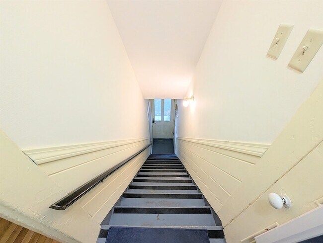 Photo - 613 Summer St Unit 2