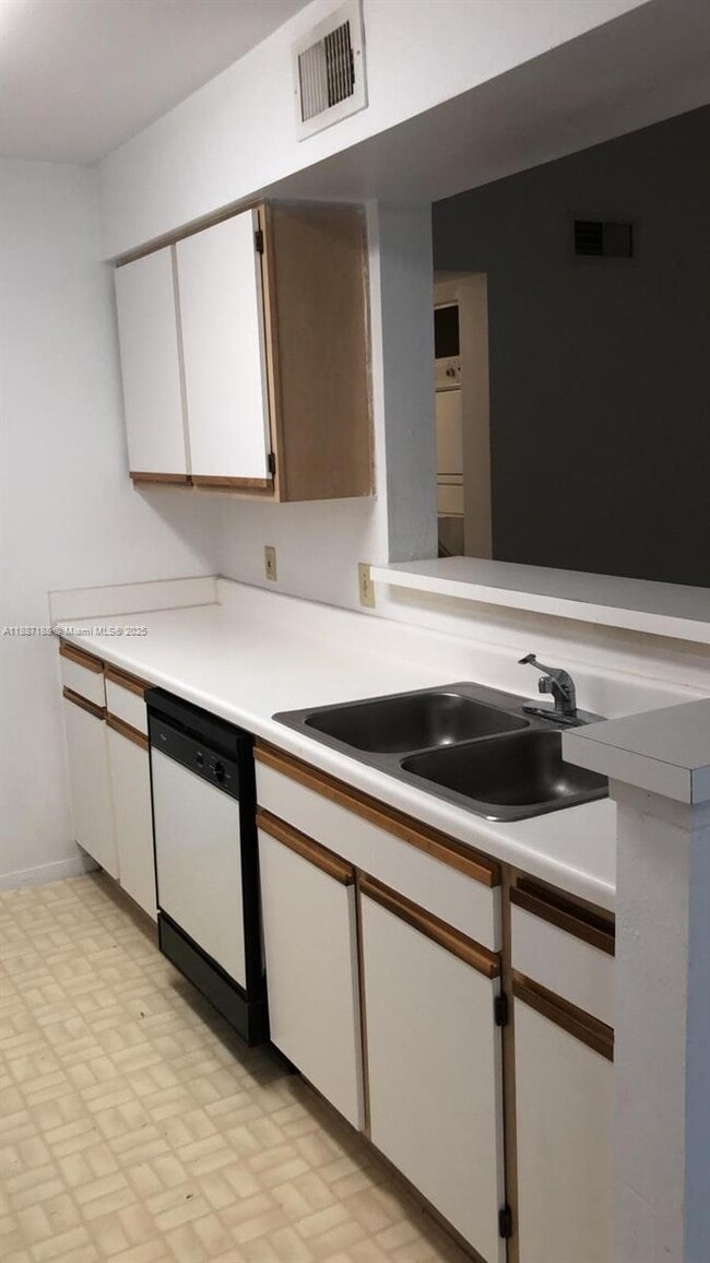 Photo - 2405 NW 33rd St Unit 1214