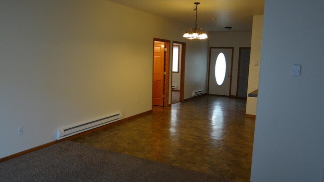 Courtyard Townhomes Dining Room