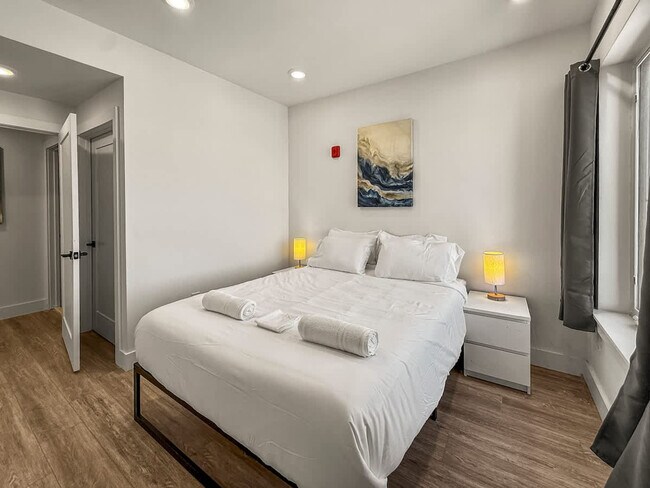 Photo - 2400 E Huntingdon St Unit ID1075545P