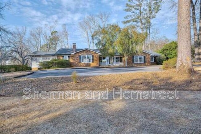 Photo - 289 Ashbrook Dr