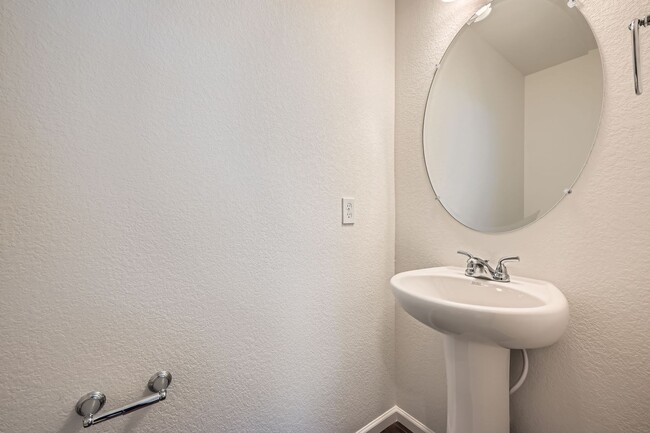 Photo - Updated 3-Bed Home with 2-Car Garage in Reunion Metro District