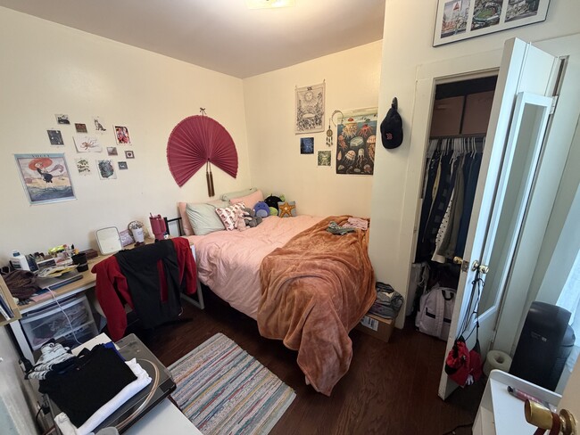 1576 Tremont St Unit 2B