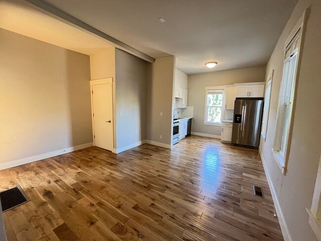 Photo - DKN1467 Unit #B