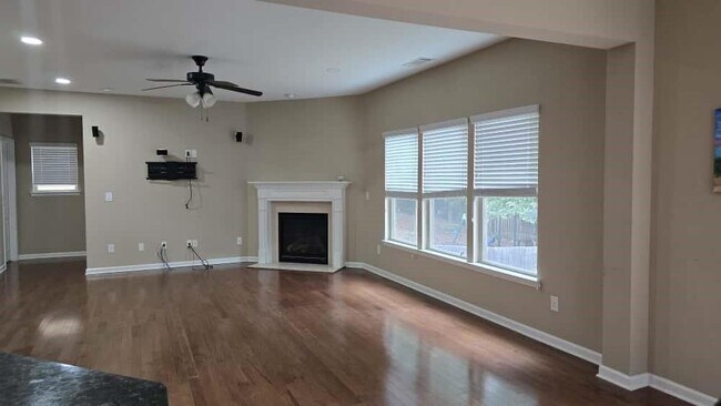 Photo - 6860 Rocking Horse Ln