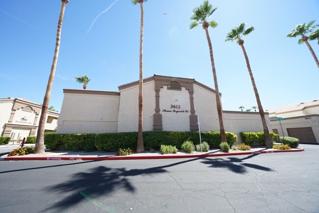 Building Photo - Available for Showings Now Rental