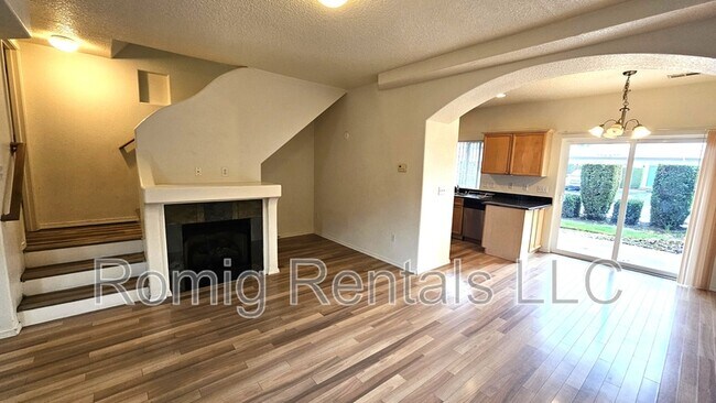 Photo - 5264 NE 121st Ave