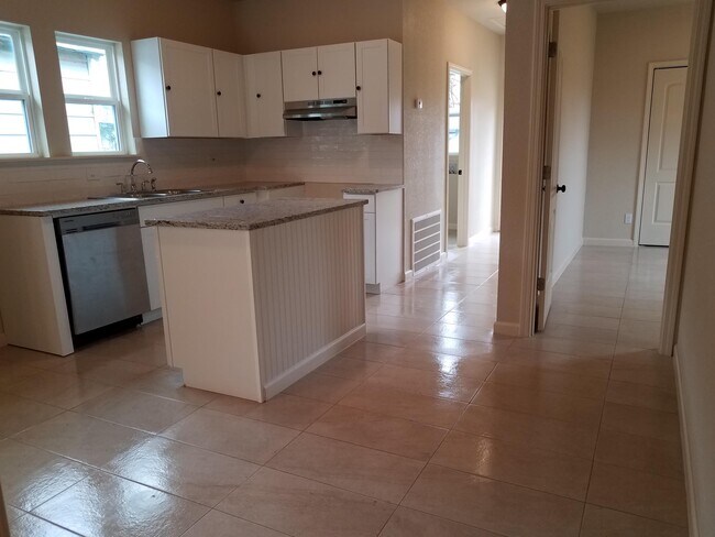 Photo - 1016 Center St