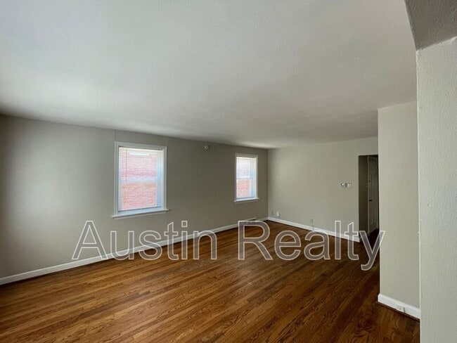Photo - 7215 Amherst Ave