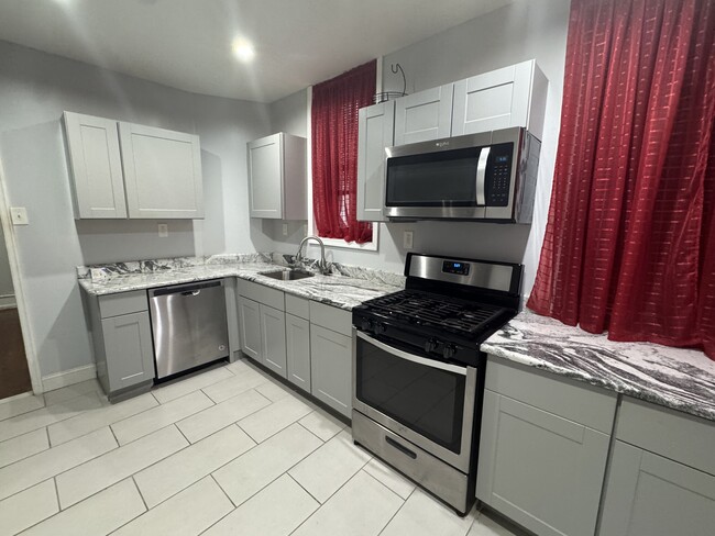 Building Photo - 5555 Pearl St Rental